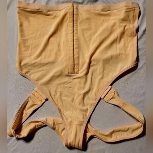 Butt Forming Shapewear ( NEVER USED)/ Free Item Included